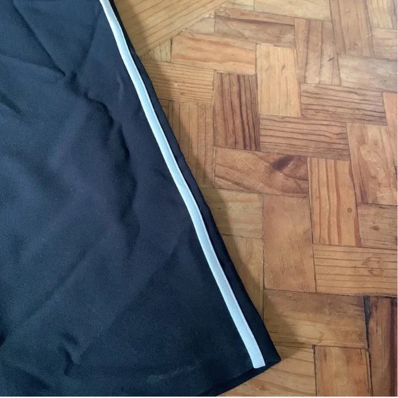 MARCIANO BLACK V NECK SLEEVELESS JUMPSUIT WOMENS XS NWOT - Picture 8 of 10